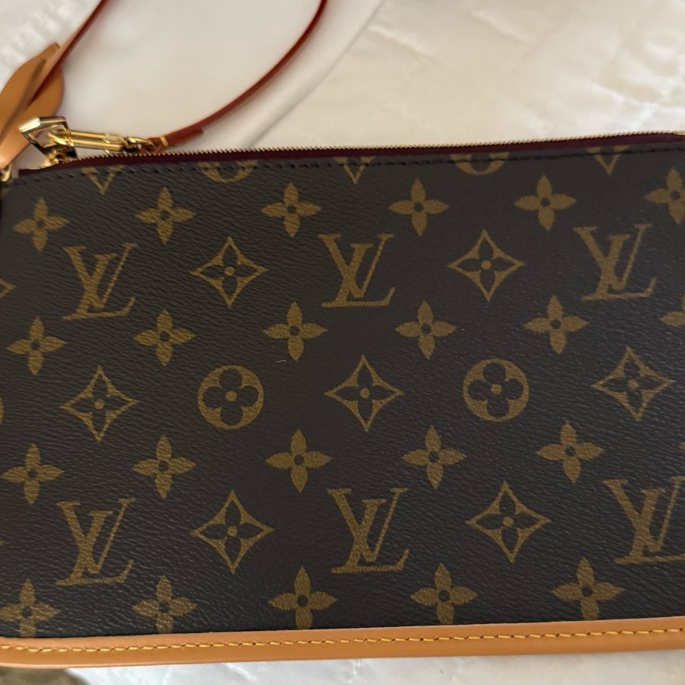 Louis Vuitton Brown Monogram Clutch with Gold-Tone Hardware - Picture 2 of 2